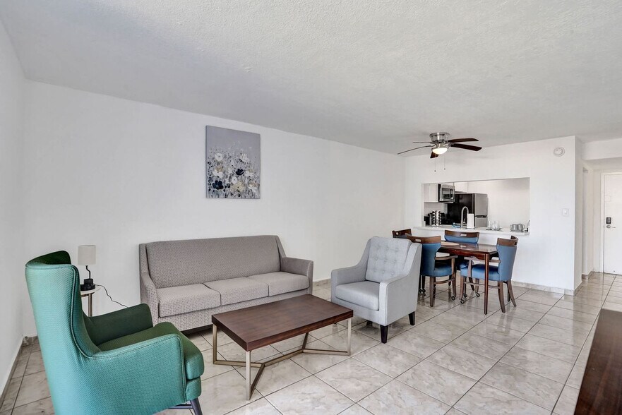 Building Photo - 777 NW 155th Ln