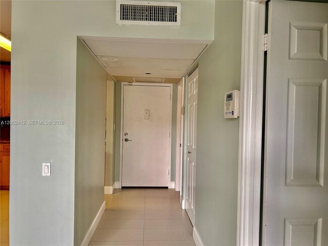 Building Photo - 2731 Taft St