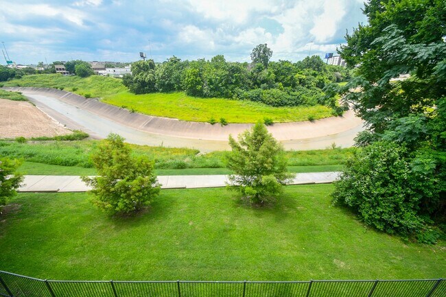 Building Photo - 1441 East St