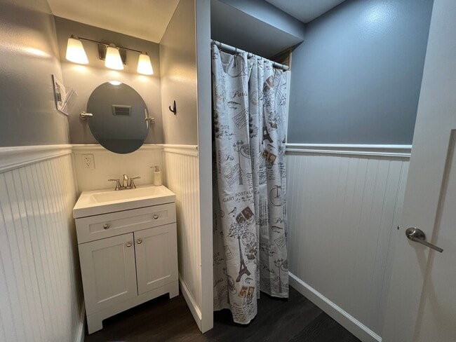 Building Photo - Lovely North Fargo Home