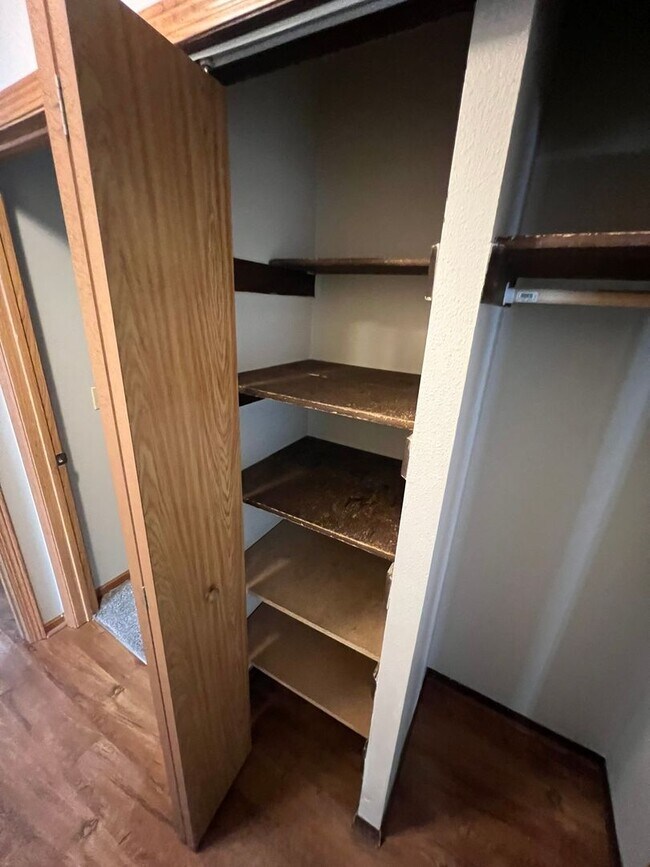 Building Photo - Large 3 bedroom apartment close to Sawyer Elementary, great for families