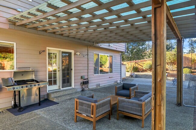 Building Photo - 7415 204th St SW