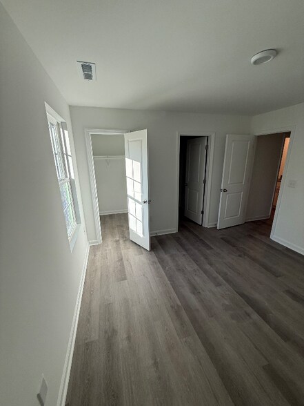 Building Photo - 194 Sheree Ln