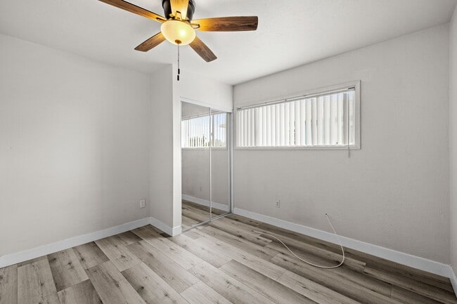 Building Photo - 5528 Dorothy Dr