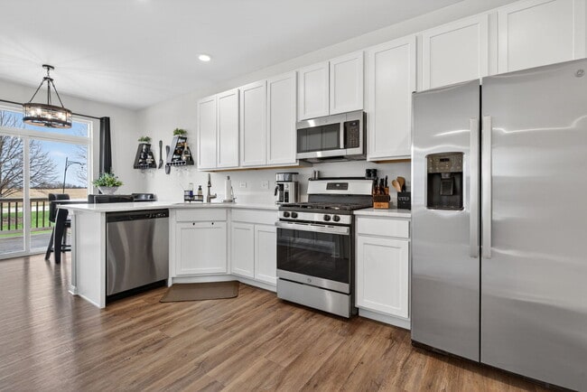 Building Photo - 15012 W Cyrus Dr