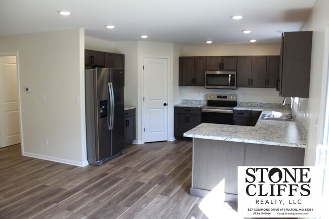 Building Photo - 904 Scott Station Rd