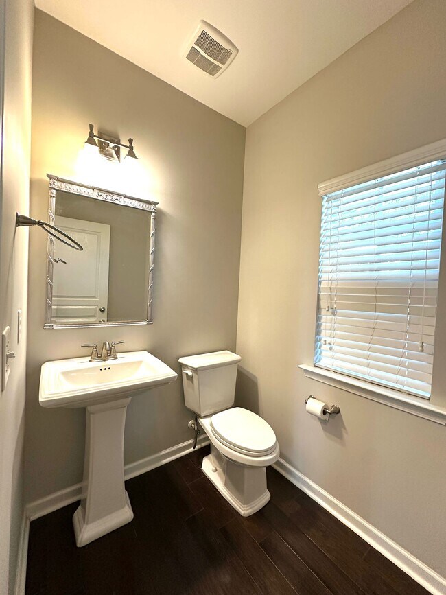 Building Photo - 4640 Blackmuir Wood Cir