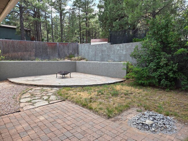 Building Photo - COMING IN SOON! East Flagstaff Home with M...