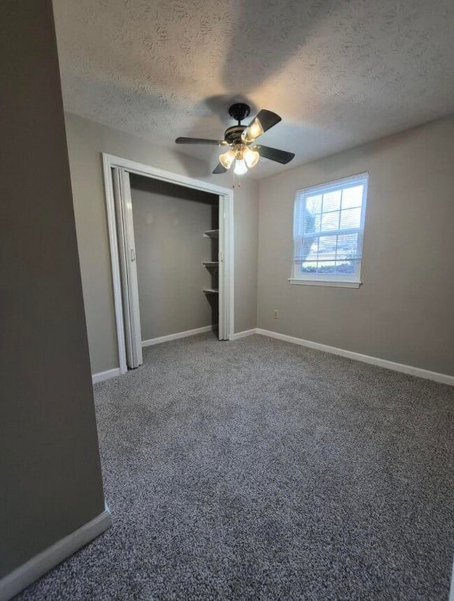 Building Photo - 1400 Hartland Woods Way