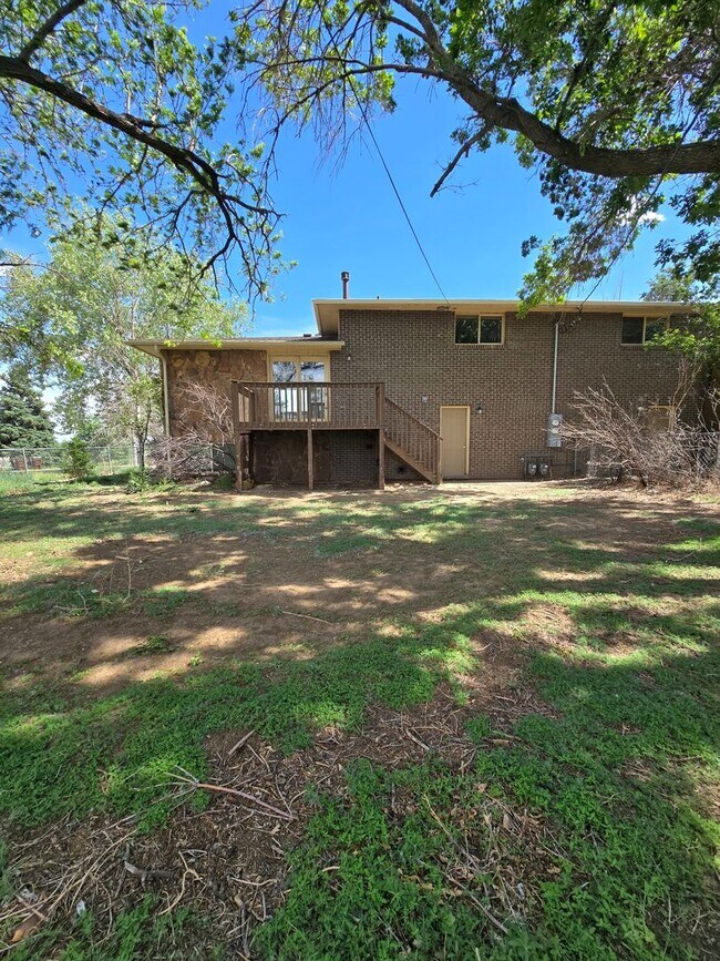 Building Photo - Price Drop! Duplex in Country setting! New paint and Flooring!