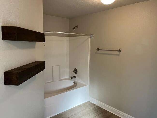 Building Photo - 4471 Fiske St