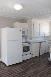 Building Photo - 20 Bellevue St