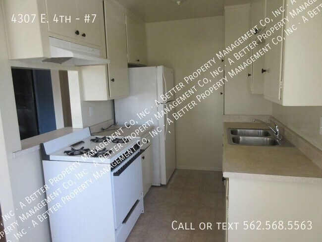 Building Photo - 4307 E. 4th-#7