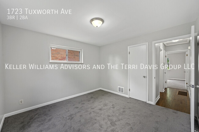 Building Photo - 1723 Tuxworth Ave