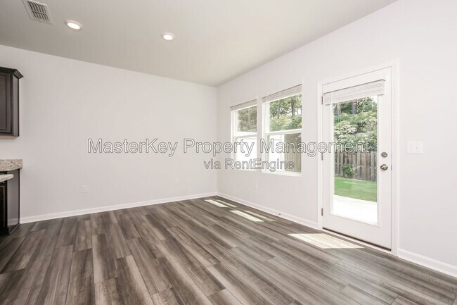 Building Photo - 804 McKenzie Pk Ter