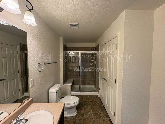 Building Photo - 12839 Mayfair Way