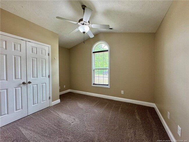 Building Photo - 230 Hunters Creek Dr