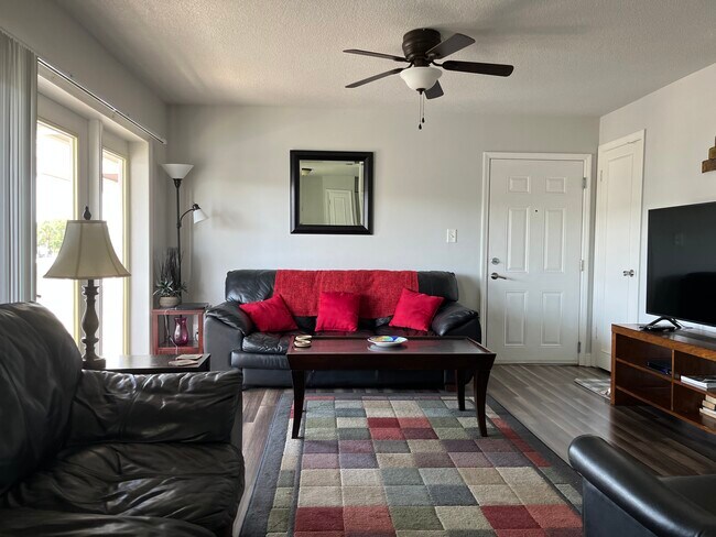 Building Photo - 5132 Beach Dr SE