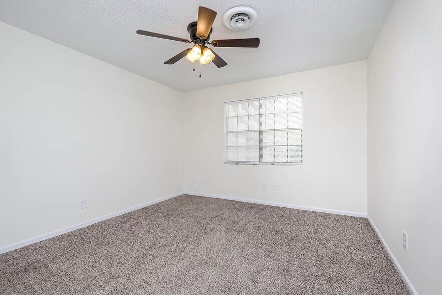 Building Photo - 2926 Arrowhead Dr