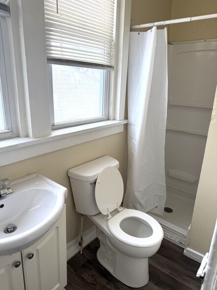 Building Photo - 5019 /5021 26th Ave