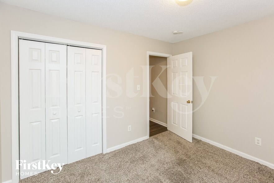Building Photo - 268 Southaven Ct