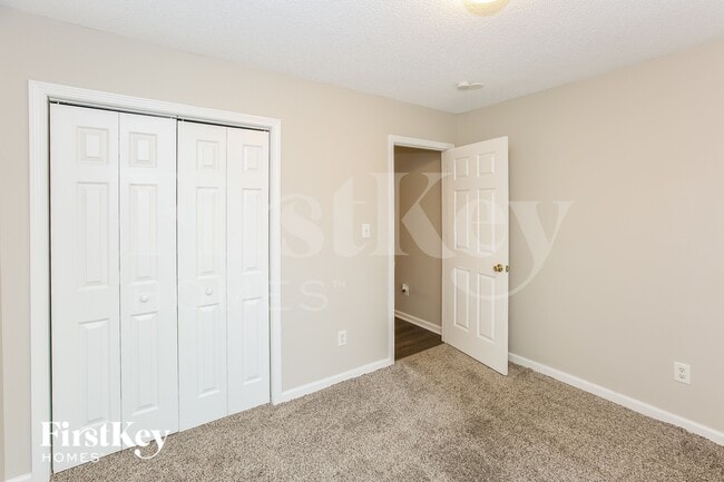 Building Photo - 268 Southaven Ct