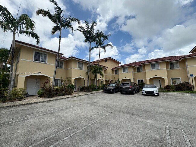 Building Photo - 2092 NE 167th St