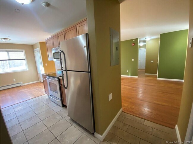 Building Photo - 333 Vincelette St