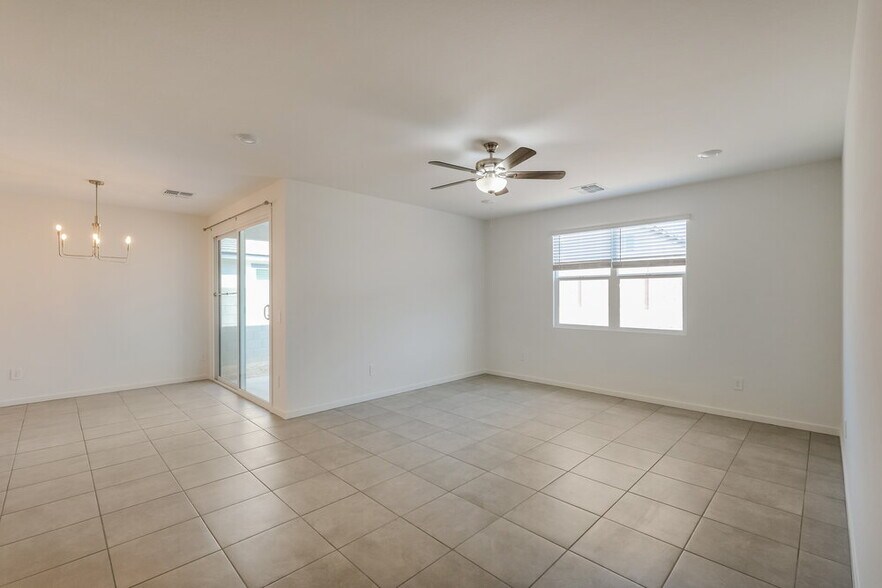 Building Photo - 24426 Grenadine Rd