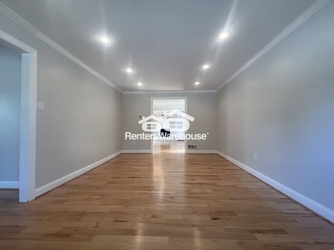 Building Photo - 3895 White Rose Way