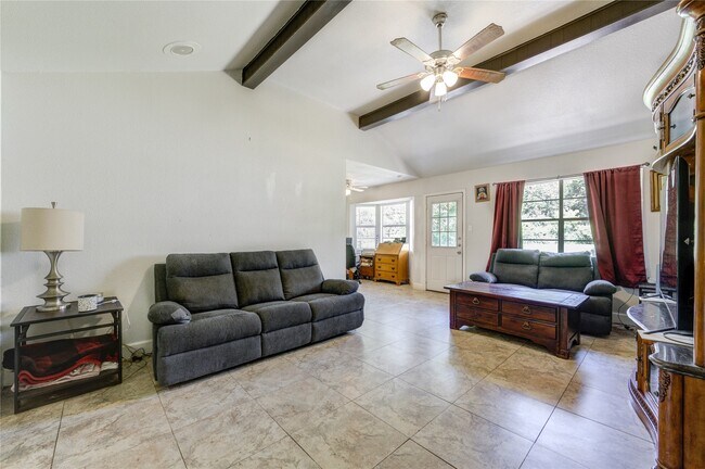 Building Photo - 24522 Glen Loch Dr