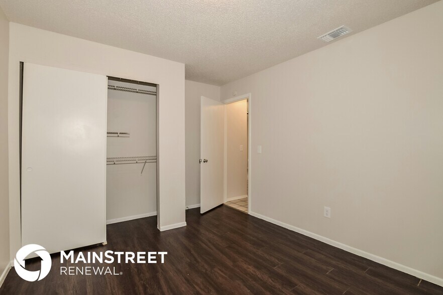 Building Photo - 2689 Windsor Heights St