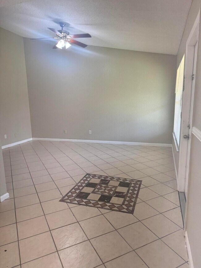 Building Photo - 2576 Ida Way