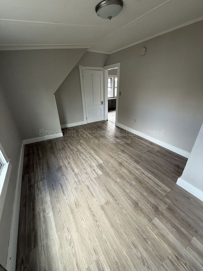 Building Photo - 40 Pleasant St