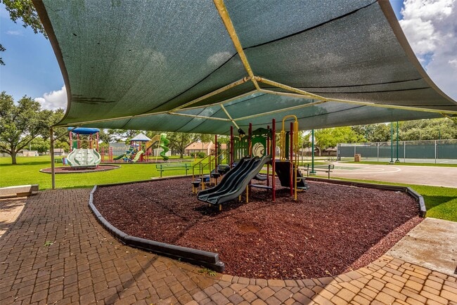 Building Photo - 2779 Forest Point Dr