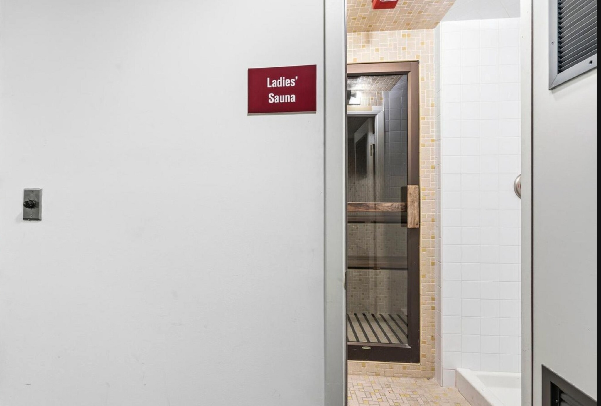 Building Photo - 6101 Edsall Rd