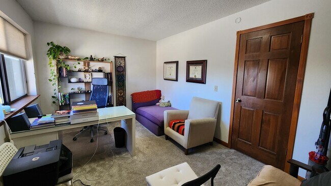 Building Photo - 4003 Wonderland Hill Ave