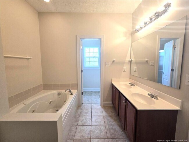 Building Photo - 3941 Birkhoff Ln