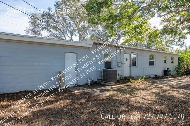 Building Photo - 2900 Leslee Lake Dr N