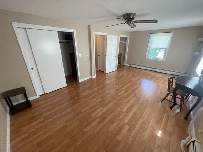 Building Photo - Single-Family Home in South Nashua