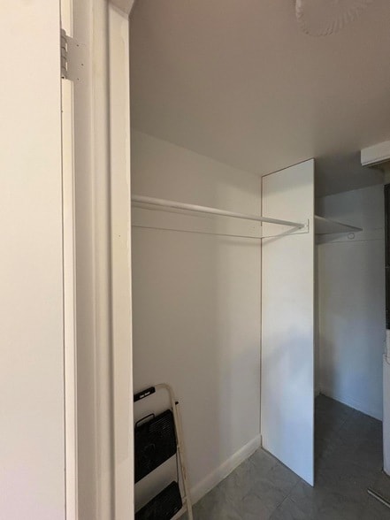 Building Photo - 230 Bedford E