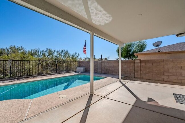 Building Photo - Your Private Oasis Awaits: Spacious 3-Bedr...