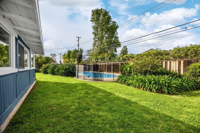 Building Photo - Desirable Fullerton Home 4 Bed 2 Bath w/ Pool & Jacuzzi