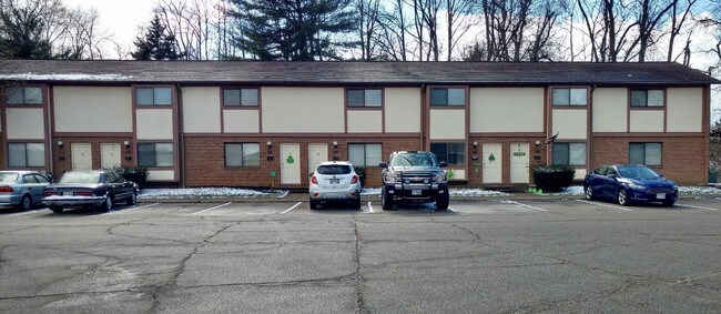 Building Photo - Orchard Terrace