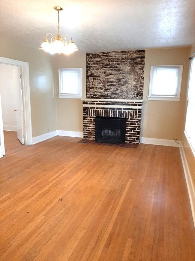 Building Photo - (2017 8th Ave)