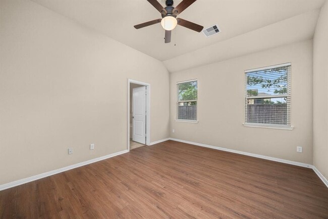 Building Photo - 25426 Saddlebrook Champion Way