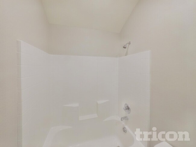 Building Photo - 110 Columbia St