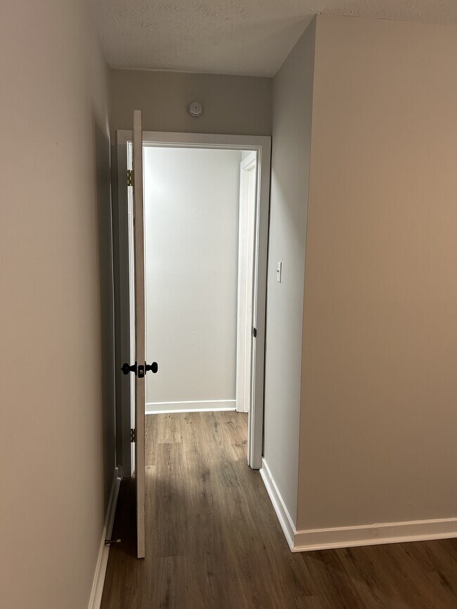 Building Photo - 702 62nd Ave N