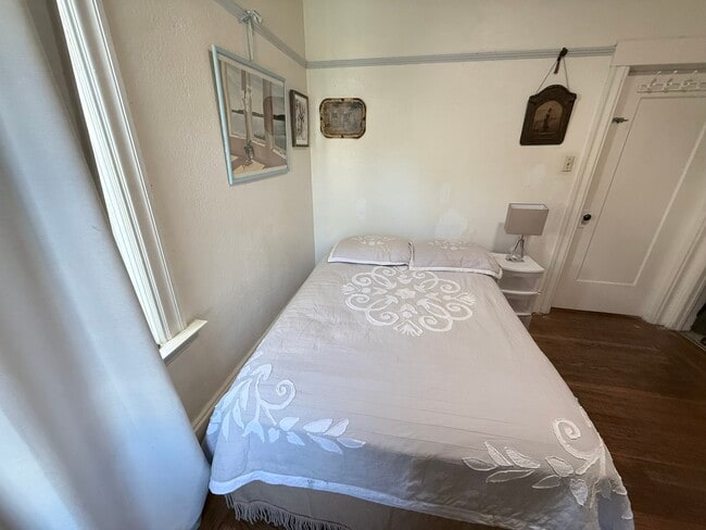 Building Photo - 700 Apgar St