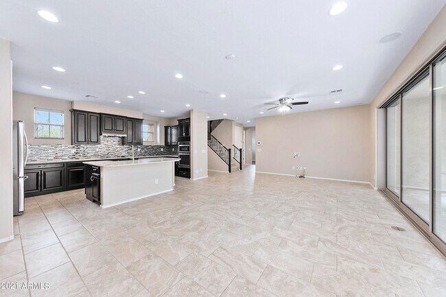 Building Photo - 4634 E Tierra Buena Ln